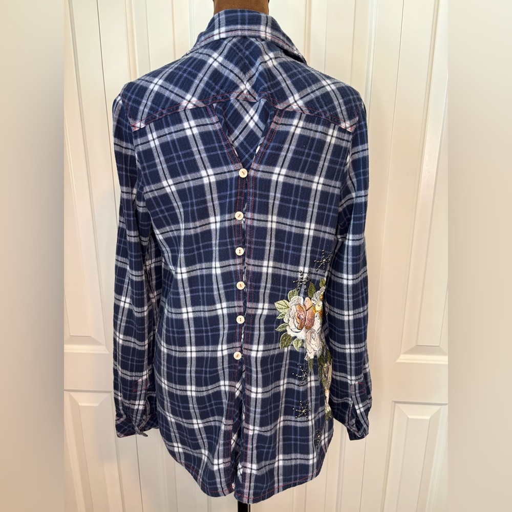 Johnny Was / 3J Workshop Embroidered Blue Ruffled Flannel Size Medium - Picture 5 of 14